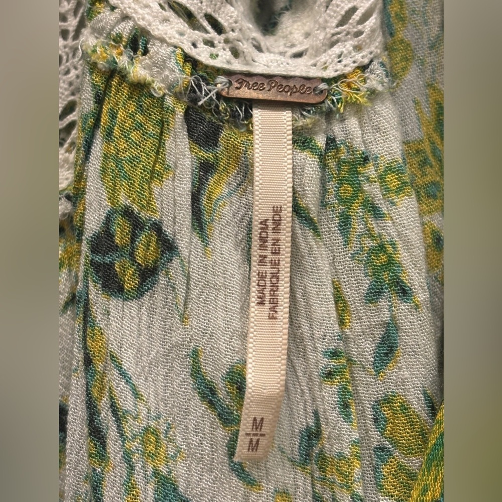 Free People Floral Tie-Front Mini Dress 🌿 Lace, bright green pattern, size M - Picture 4 of 9